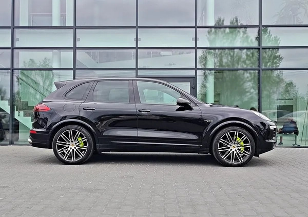 Porsche Cayenne cena 159900 przebieg: 130000, rok produkcji 2017 z Lubień Kujawski małe 781